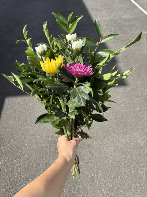 シバ＋生花のお供え